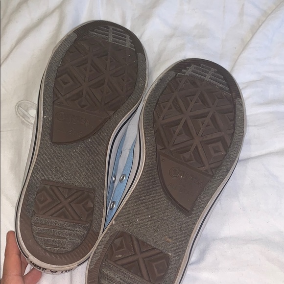 Converse - Picture 2 of 2